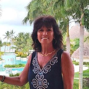 Meet your Posher, Suzanne